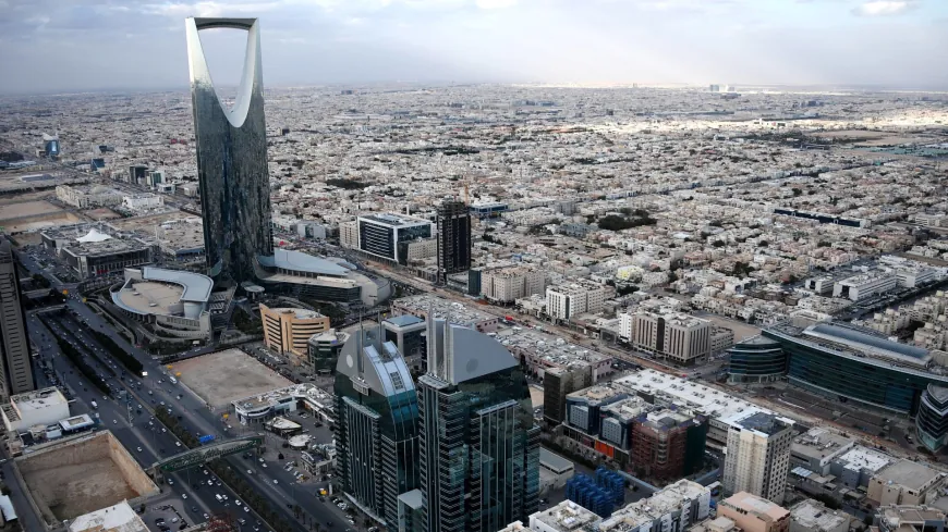أمير سعودي يرد على تدوينة مسيئة والقاهرة تدخل على الخط