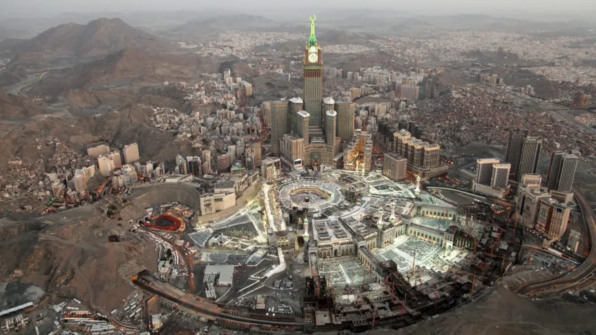 السعودية تنفذ حكم إعدام بحق شخصين أدينا بجريمة أخلاقية داخل مسجد بمكة