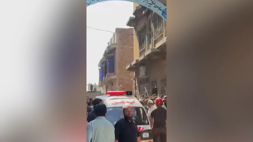 كارثة في مدرسة باكستانية.. انهيار سقف يودي بحياة 33 شخصاً بينهم أطفال