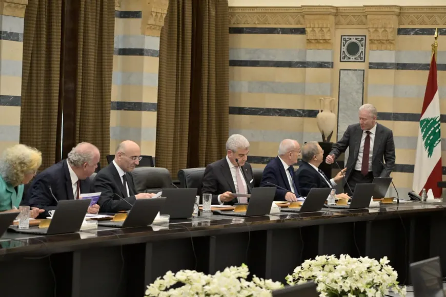 جعجع بين السلطة والمعارضة... هل تُدار الدولة بالانسحابات أم بالقرارات؟