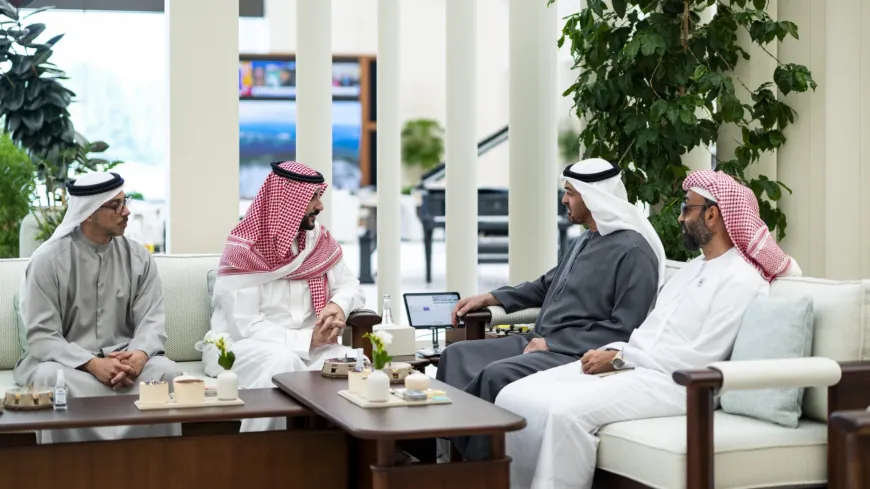 قيادتان خليجيتان تبحثان تعزيز التعاون والاستقرار الإقليمي