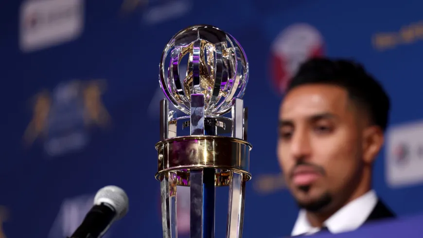 الدوسري والبريكان يتنافسان على جائزة أفضل لاعب في آسيا