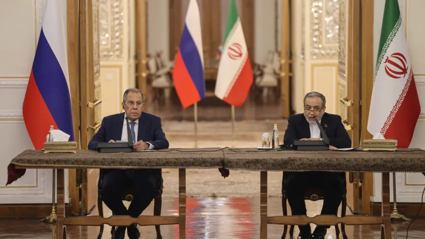 إيران وروسيا تبحثان التعاون الاقتصادي والنووي والقضايا الإقليمية