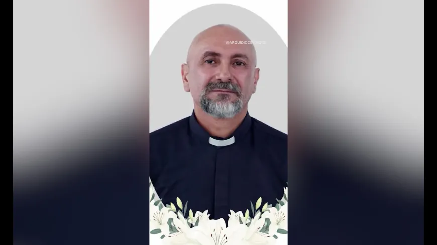 كاهن يلقى حتفه إثر سقوط صليب عليه خلال قداس مباشر