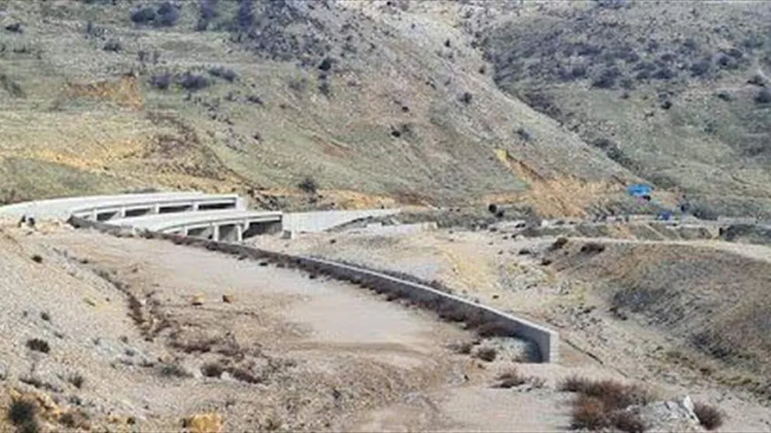تحذيرات من أخطار على طريق ضهر البيدر