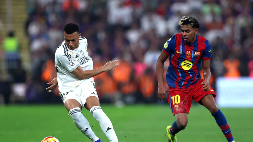 برشلونة وريال مدريد.. قمة الكلاسيكو في الجولة العاشرة