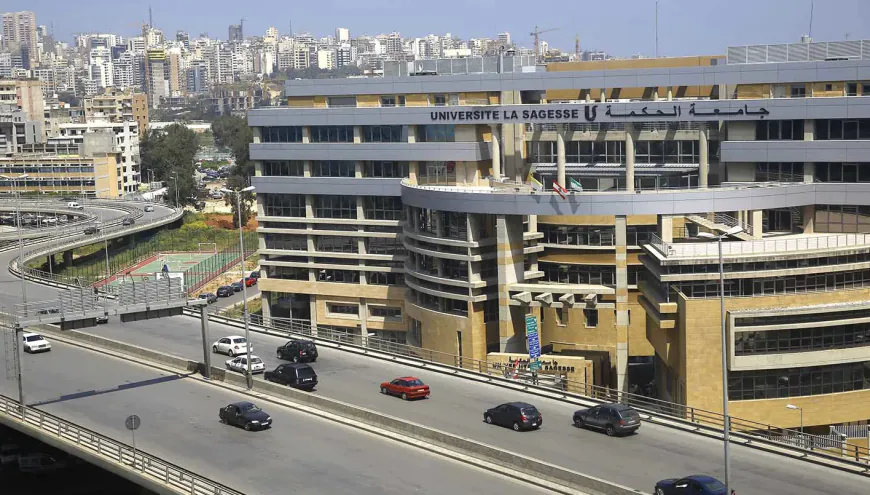 جامعة الحكمة تنفي تأثر أنشطتها بحادث مروري قرب الحرم